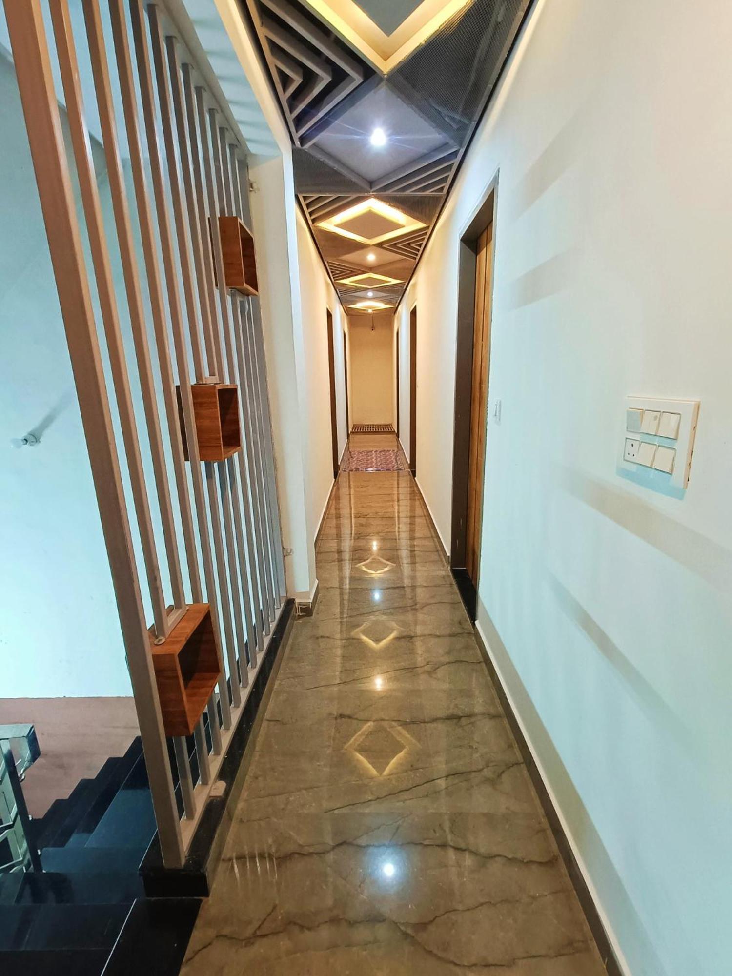 Shri Radha Rani Kripa Dham Hotell Mathura Eksteriør bilde